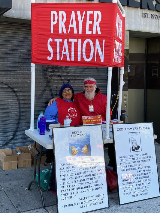 Brother Barry Reaching People in Brooklyn!